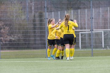 Bild 182 - F SSC Hagen Ahrensburg - SV Frisia Risum-Lindholm : Ergebnis: 1:2